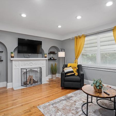 Modern & Cozy East Side Gem ~ Queen Beds ~ Parking Detroit Exterior photo
